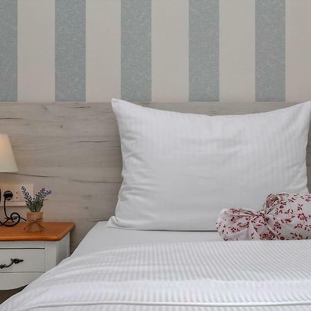 Charming Apartment Tissa With Sea View Макарска Экстерьер фото