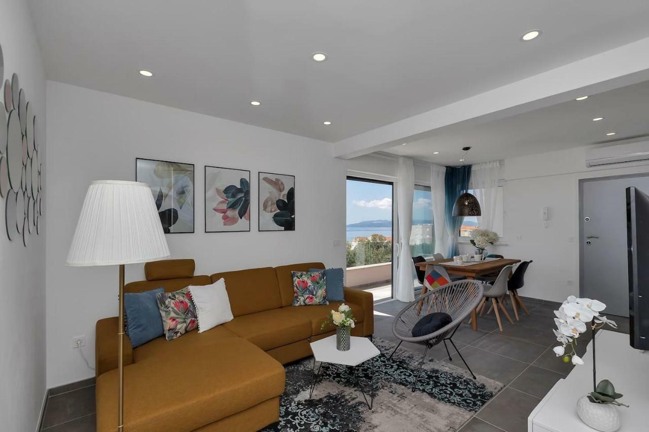 Charming Apartment Tissa With Sea View Макарска Экстерьер фото