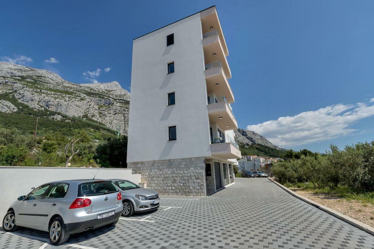 Charming Apartment Tissa With Sea View Макарска Экстерьер фото